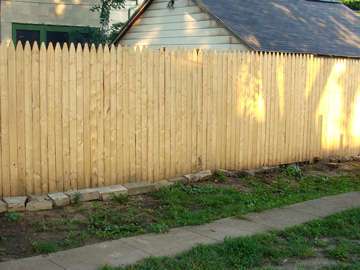 715 W Main Privacy Fence